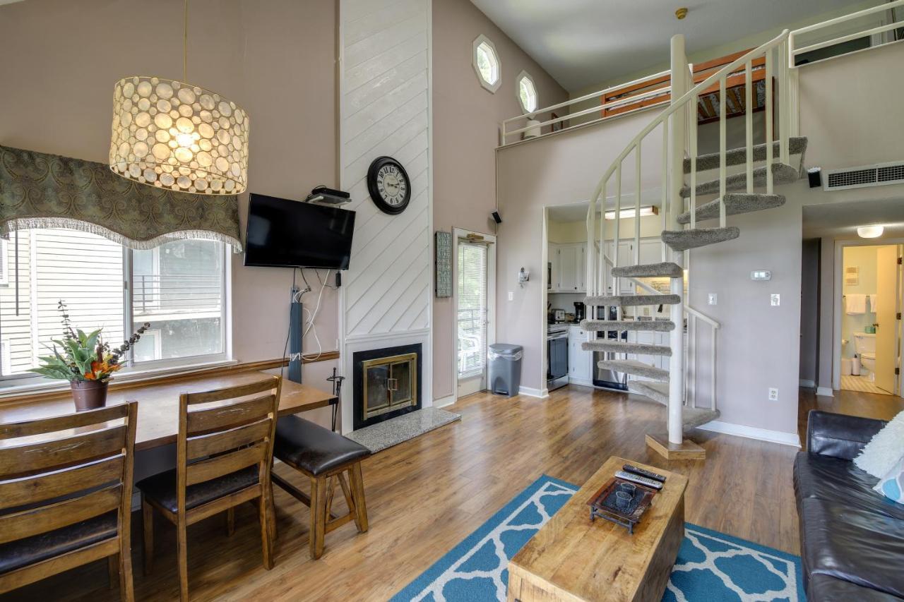 Gatlinburg Mountaintop Condo With Balcony And Views! Exterior photo