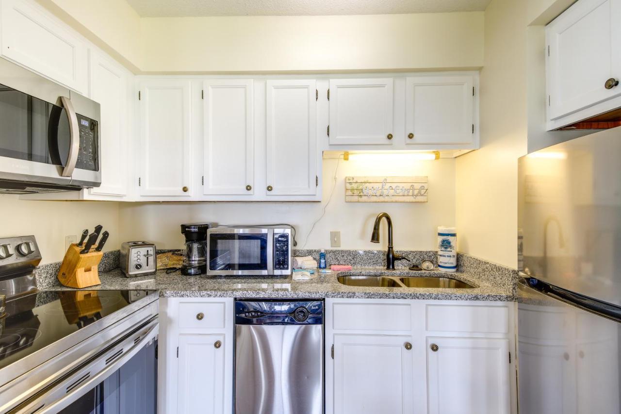 Gatlinburg Mountaintop Condo With Balcony And Views! Exterior photo