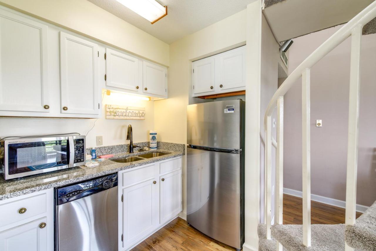 Gatlinburg Mountaintop Condo With Balcony And Views! Exterior photo