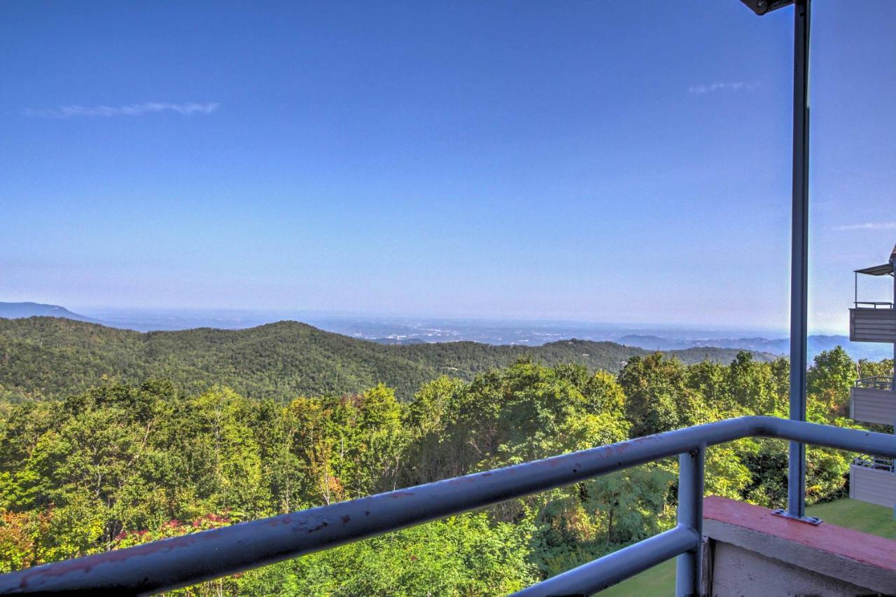 Gatlinburg Mountaintop Condo With Balcony And Views! Exterior photo
